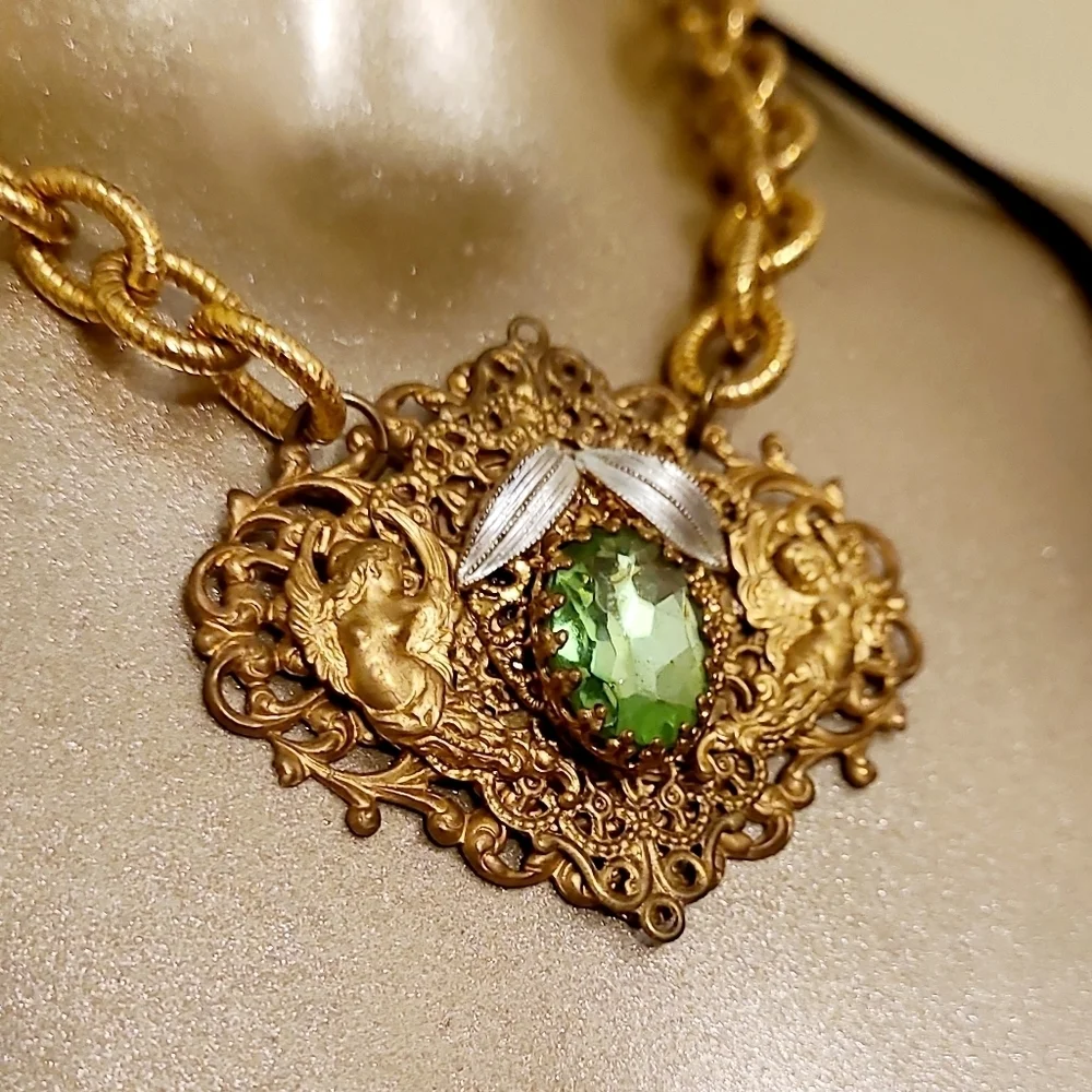 VINTAGE HANDMADE REPURPOSED ANGEL CRYSTAL PENDANT NECKLACE - Picture 7 of 15